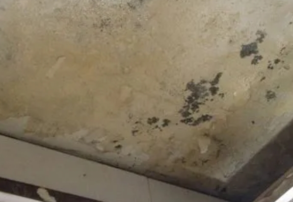 兴庆阳台漏水维修公司分享下兴庆卫生间渗水维修需要注意哪些问题。